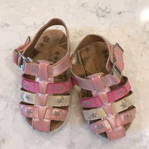 Girls sandals size 4